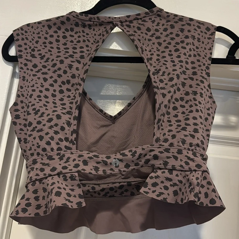 Tavi Workout Set - Picture 3 of 6